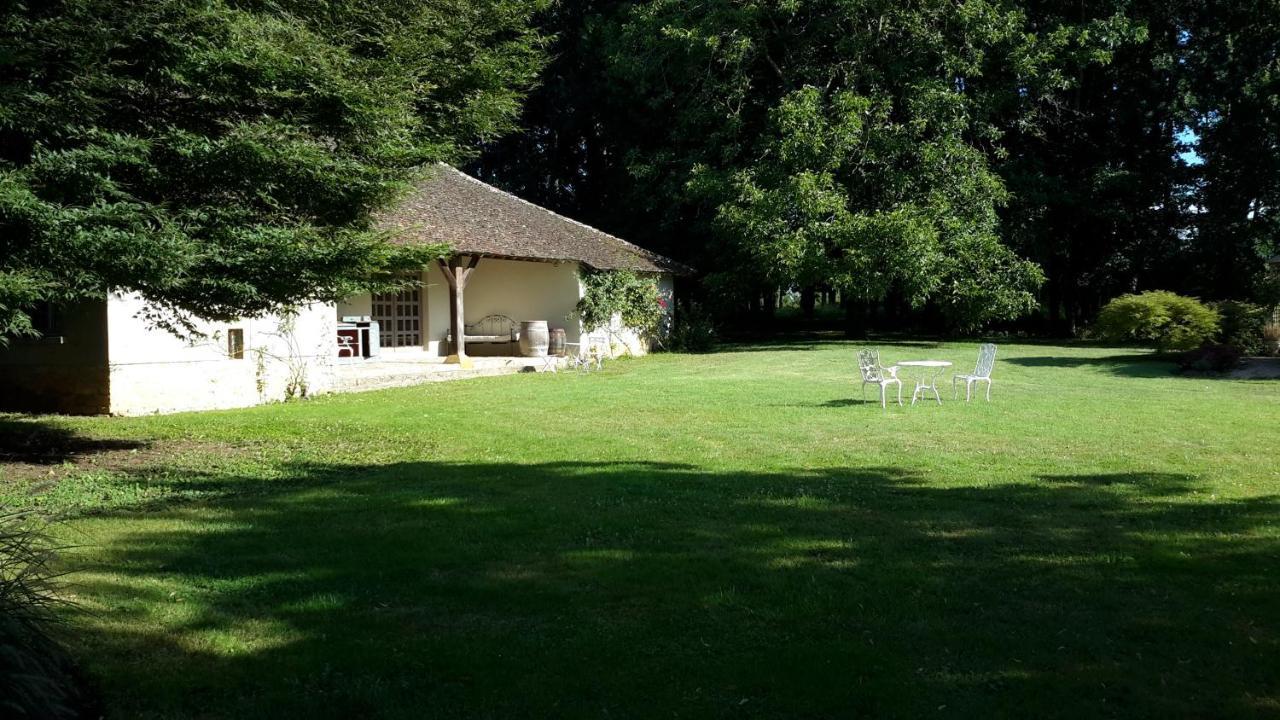Domaine De L'Oiseau Acomodação com café da manhã Gergy Exterior foto