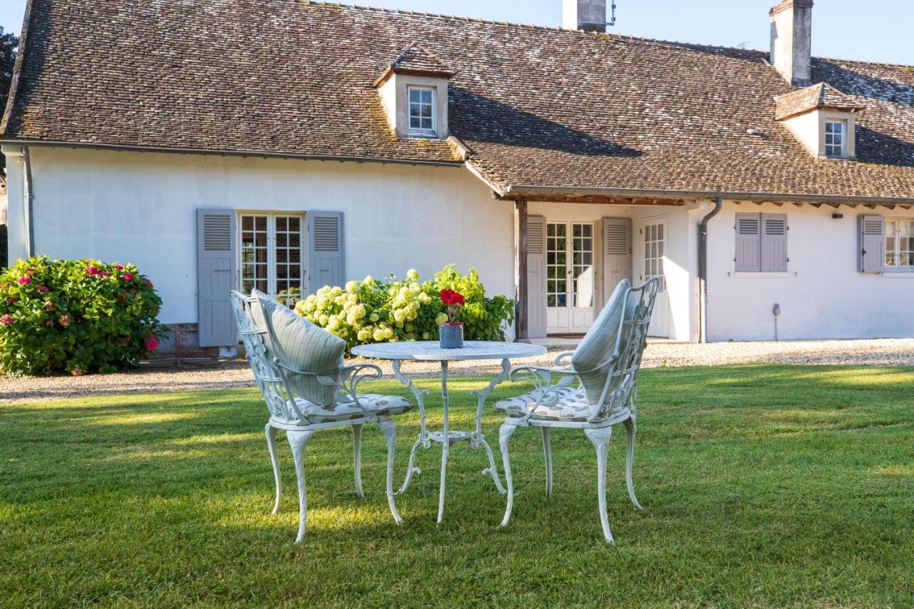 Domaine De L'Oiseau Acomodação com café da manhã Gergy Exterior foto